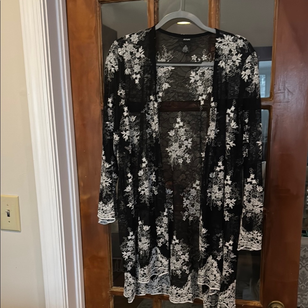 Alfani Black and White Lace Kimono